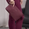 Clutch in ecopelle burgundy con logo e cinturino