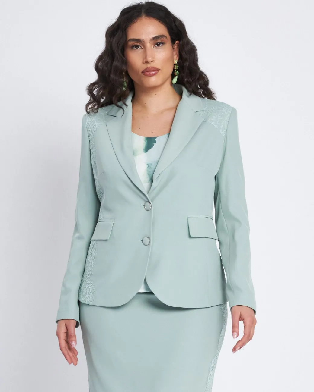 Giacca con pattine ed inserti asimmetrici in pizzo ALOE