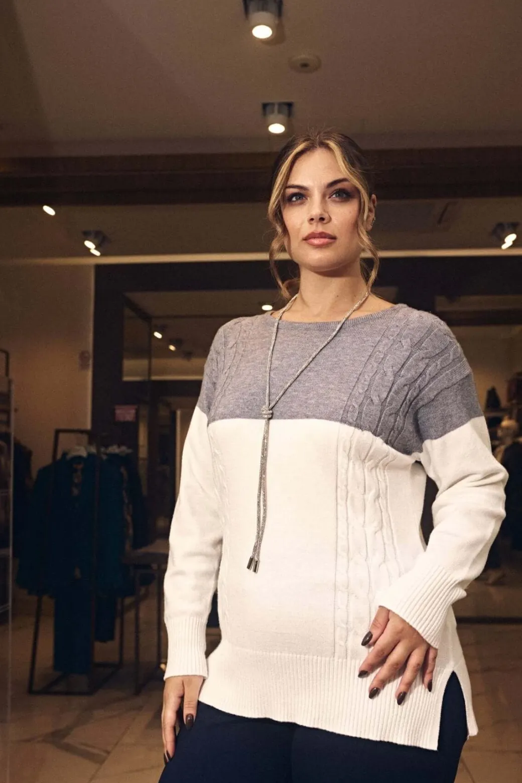 Maglia bicolor con trecce e collo removibile OFF WHITE