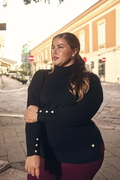 Maglia collo alto e dettaglio bottoni NERO