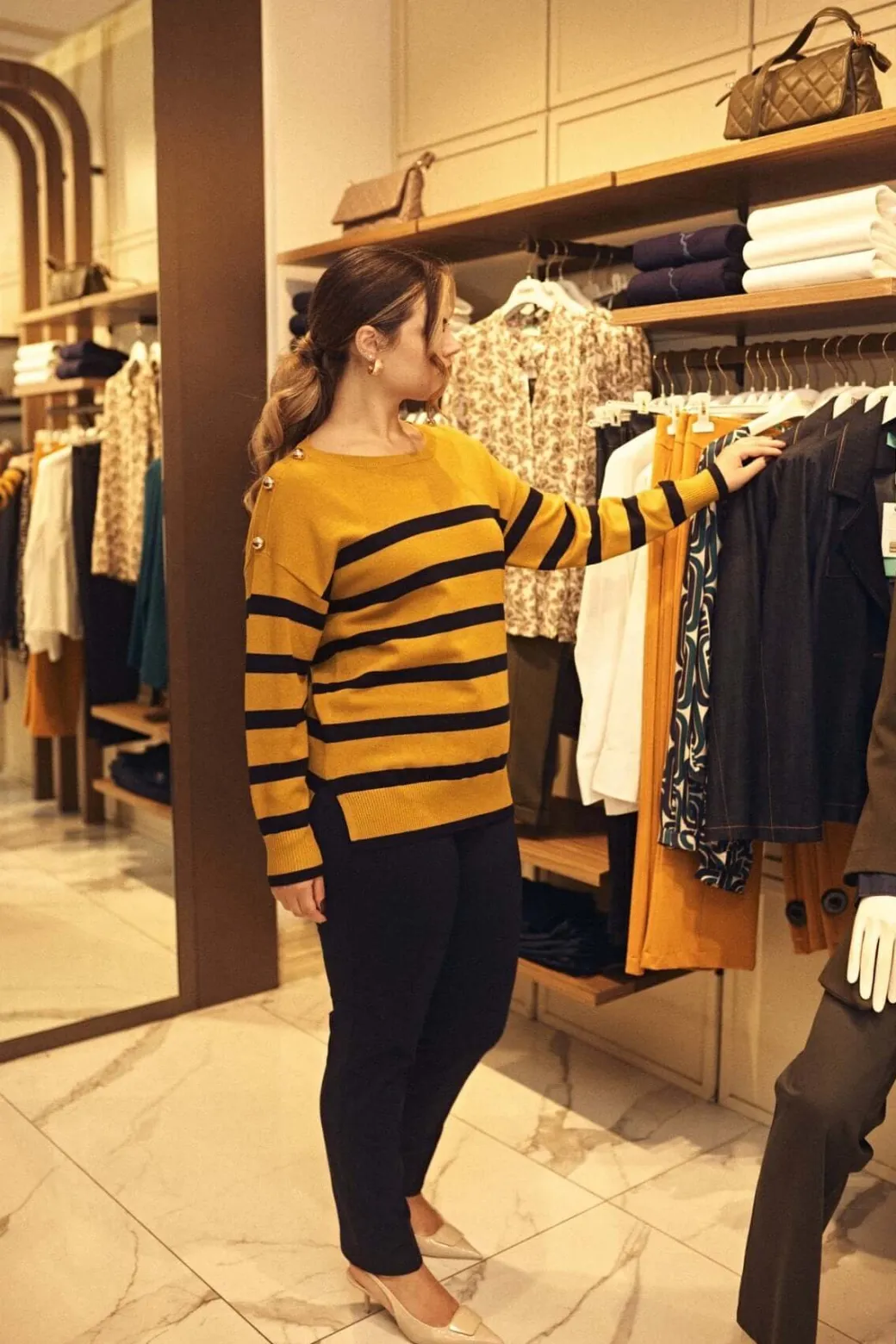 Maglia con motivo a righe e dettagli di bottoni sulle spalle TAPENADE