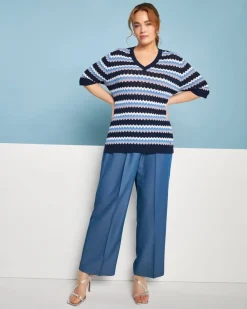 Maglia scollo a V in filato di misto viscosa traforata con motivo chev