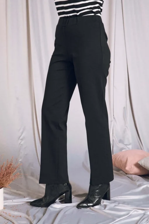 Pantaloni comfy straight leg NERO