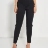 Pantaloni slim fit con vita elastica e dettaglio frontale di piega di